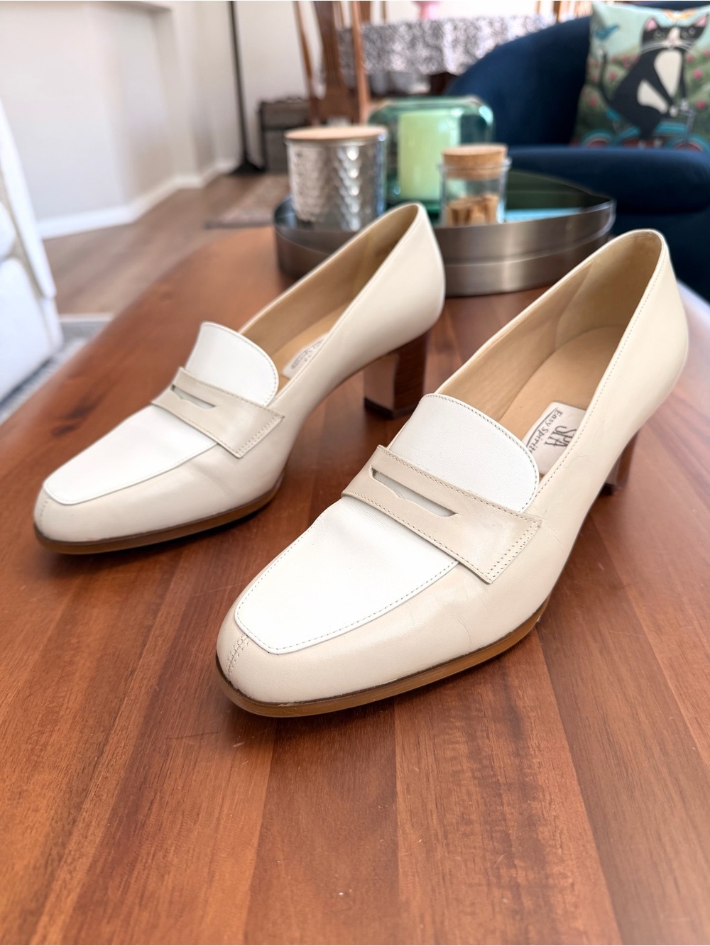 Easy Street Ivory Leather Penny Loafer Pumps Size 9D Wide